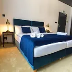 Golden Hotel