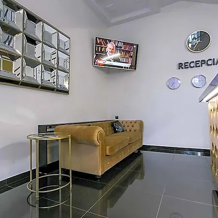Golden Hotel