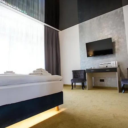 Hotel Golden 4*